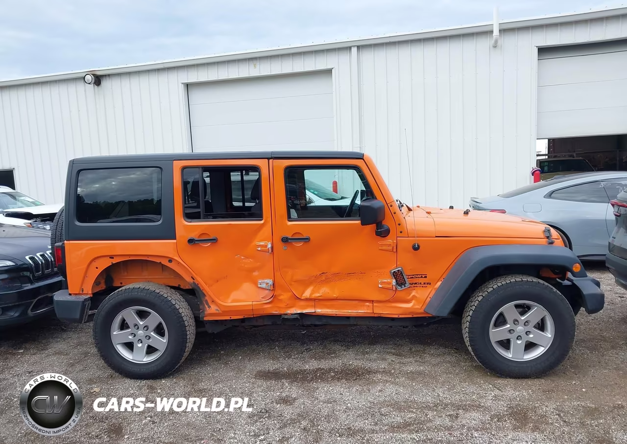 2012 Jeep Wrangler Unlimited Sport VIN:1C4HJWDG0CL208571 - 13
