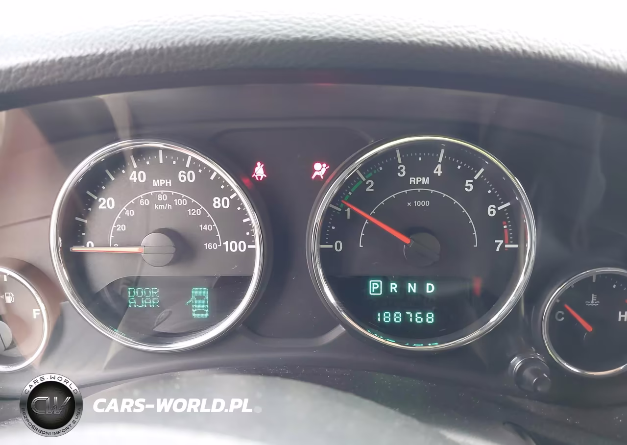 2012 Jeep Wrangler Unlimited Sport VIN:1C4HJWDG0CL208571 - 7