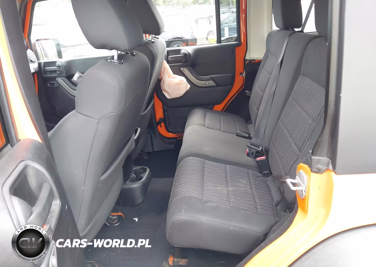 2012 Jeep Wrangler Unlimited Sport VIN:1C4HJWDG0CL208571 - 8