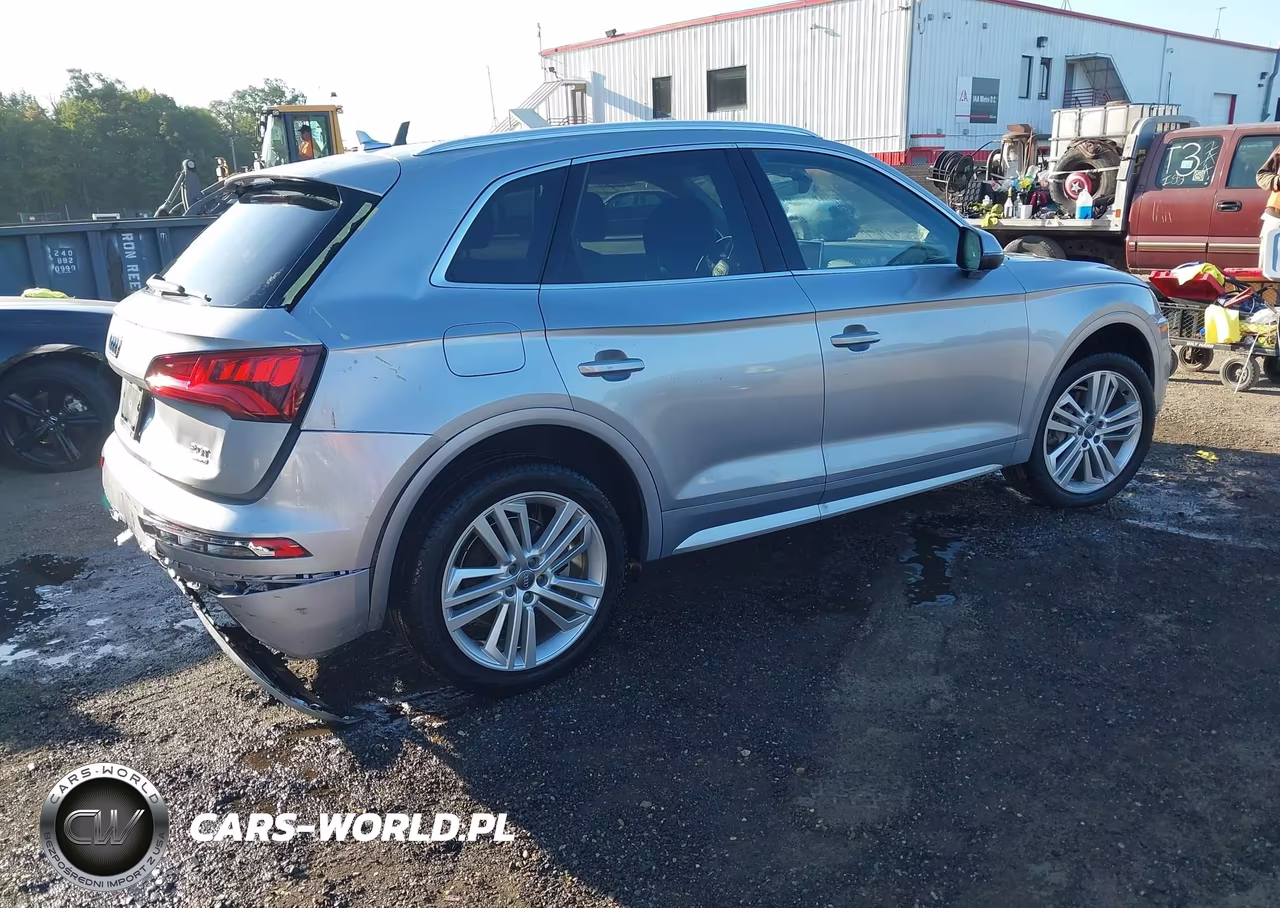 2018 Audi Q5 2.0T Premium-2.0T Tech Premium VIN:WA1BNAFY0J2109605 - 4