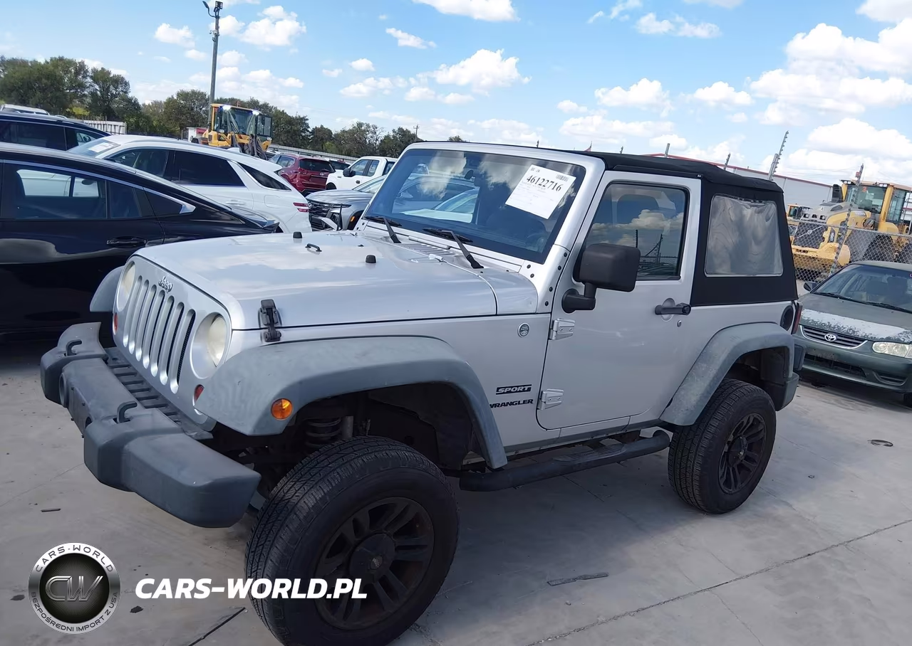 2011 Jeep Wrangler Sport VIN:1J4AA2D15BL528810 - 14