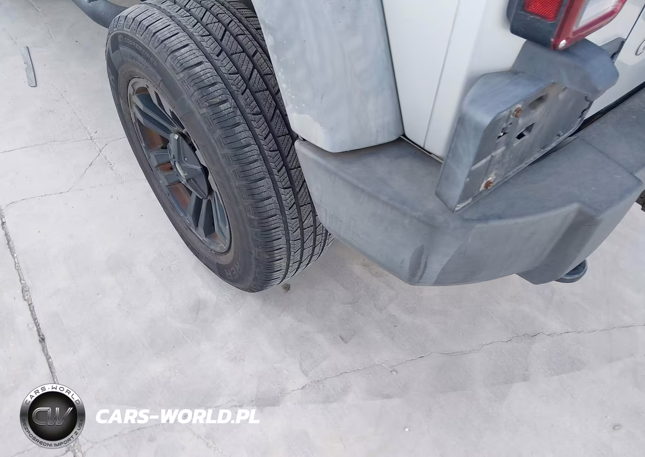 2011 Jeep Wrangler Sport VIN:1J4AA2D15BL528810 - 18