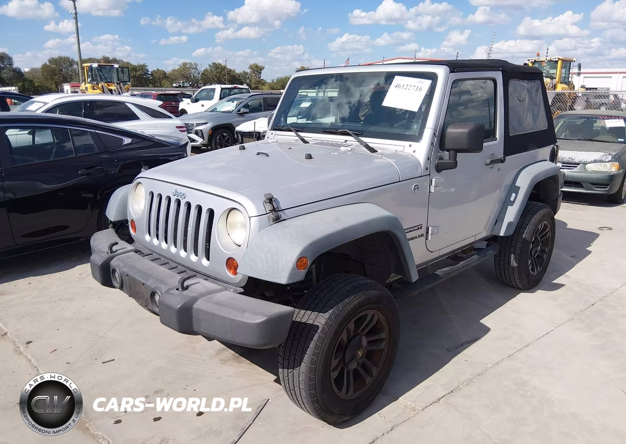 2011 Jeep Wrangler Sport VIN:1J4AA2D15BL528810 - 2