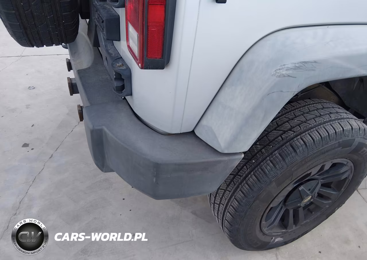 2011 Jeep Wrangler Sport VIN:1J4AA2D15BL528810 - 6