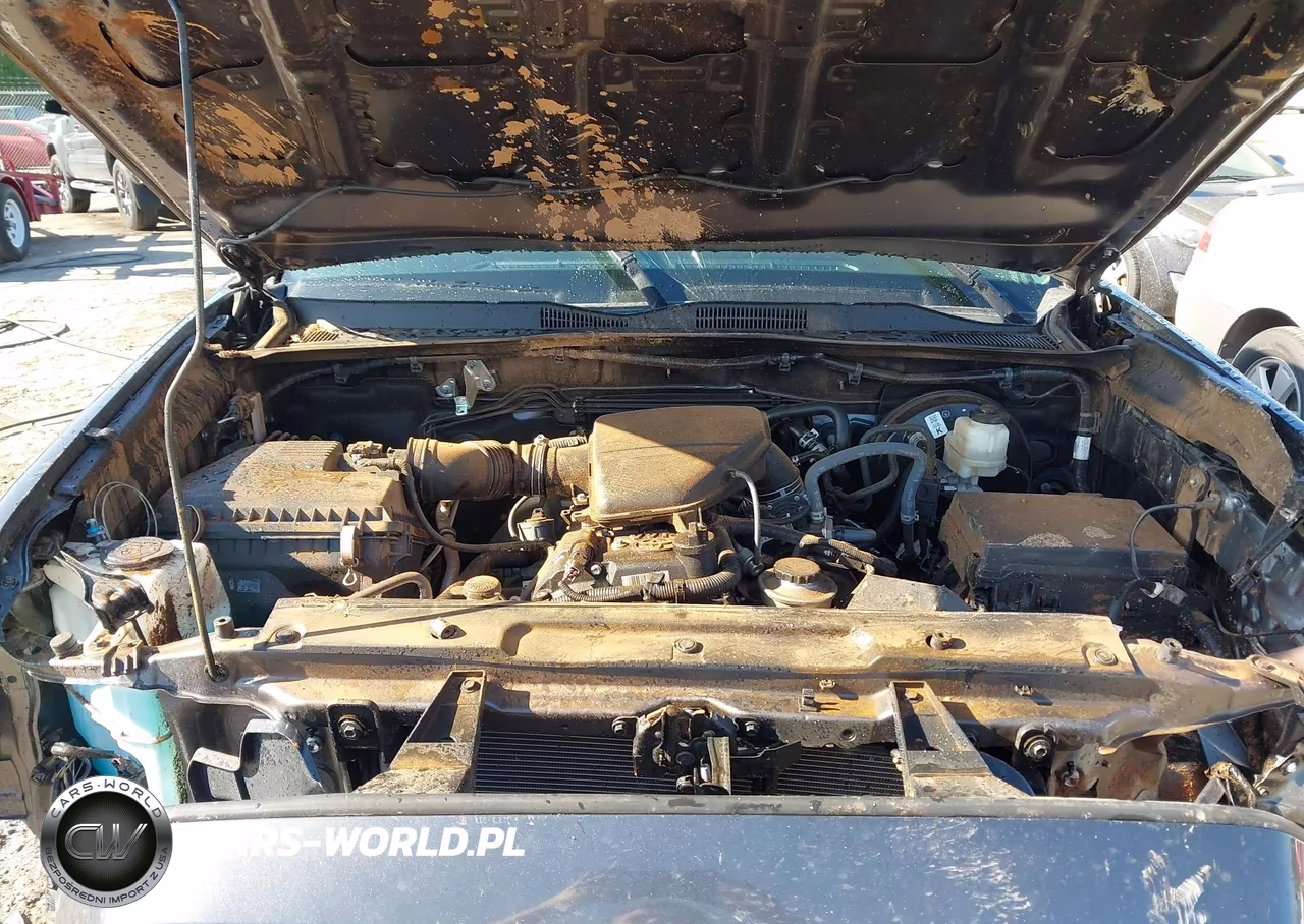 2019 Toyota Tacoma Sr VIN:5TFAX5GN3KX159474 - 10