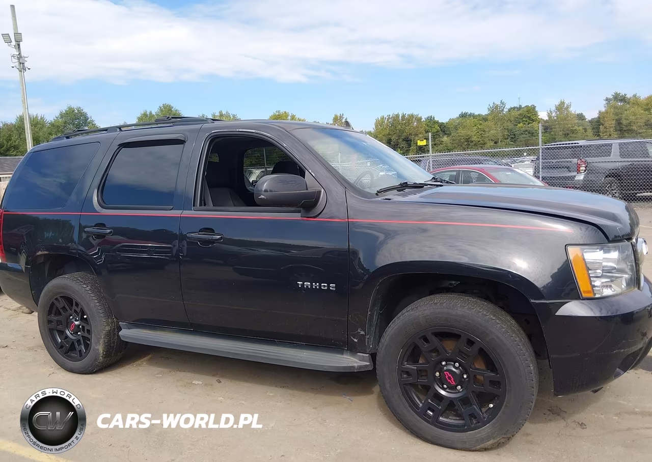 2012 Chevrolet Tahoe Ls VIN:1GNSKAE0XCR274850 - 13