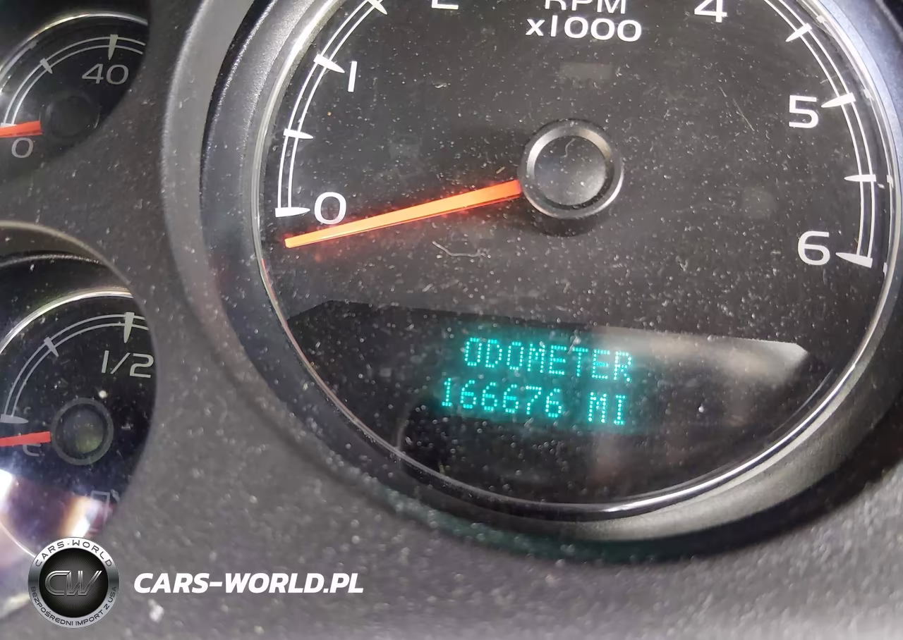 2012 Chevrolet Tahoe Ls VIN:1GNSKAE0XCR274850 - 15