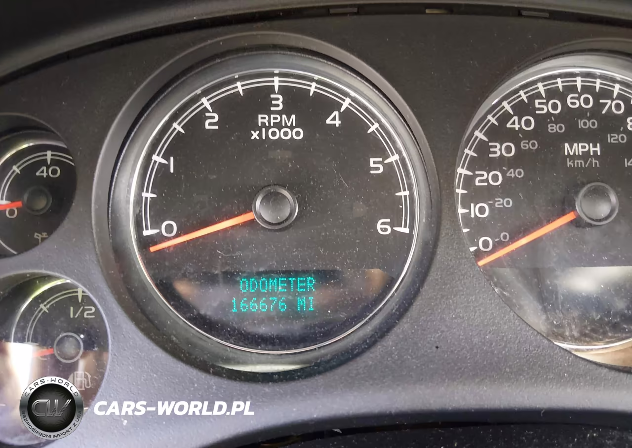 2012 Chevrolet Tahoe Ls VIN:1GNSKAE0XCR274850 - 7