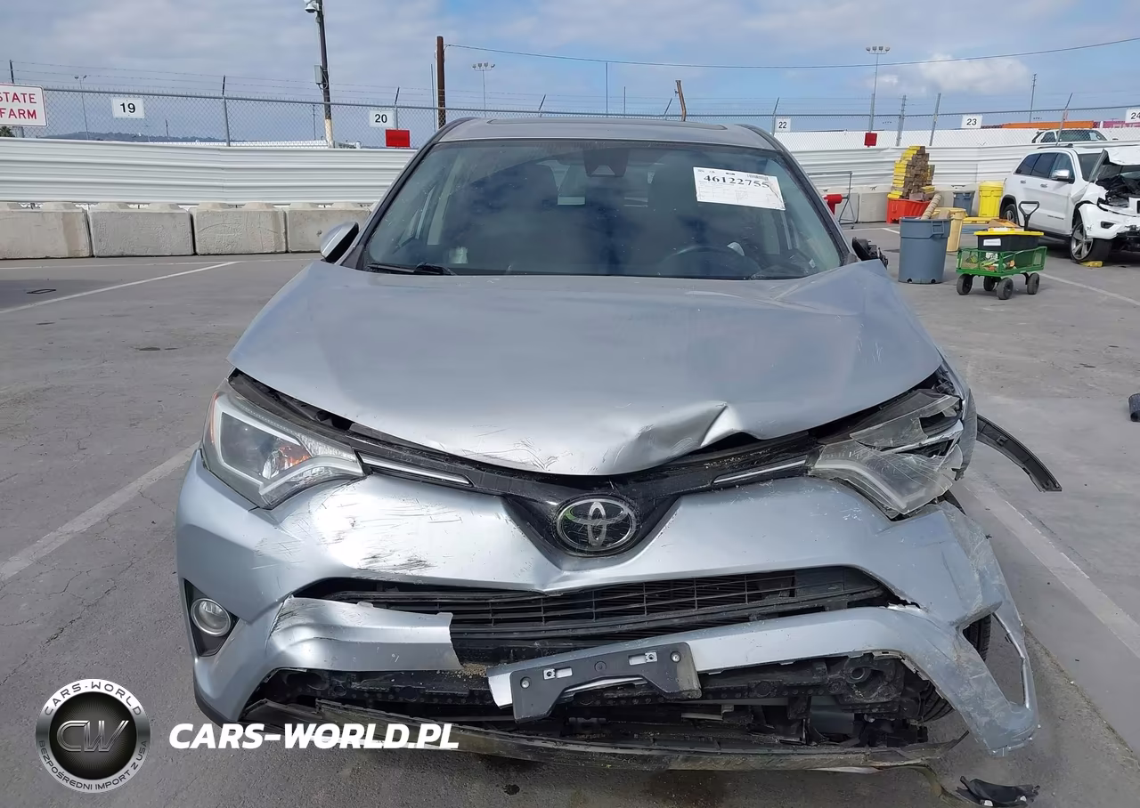 2018 Toyota Rav4 Xle VIN:JTMWFREV7JJ164679 - 12