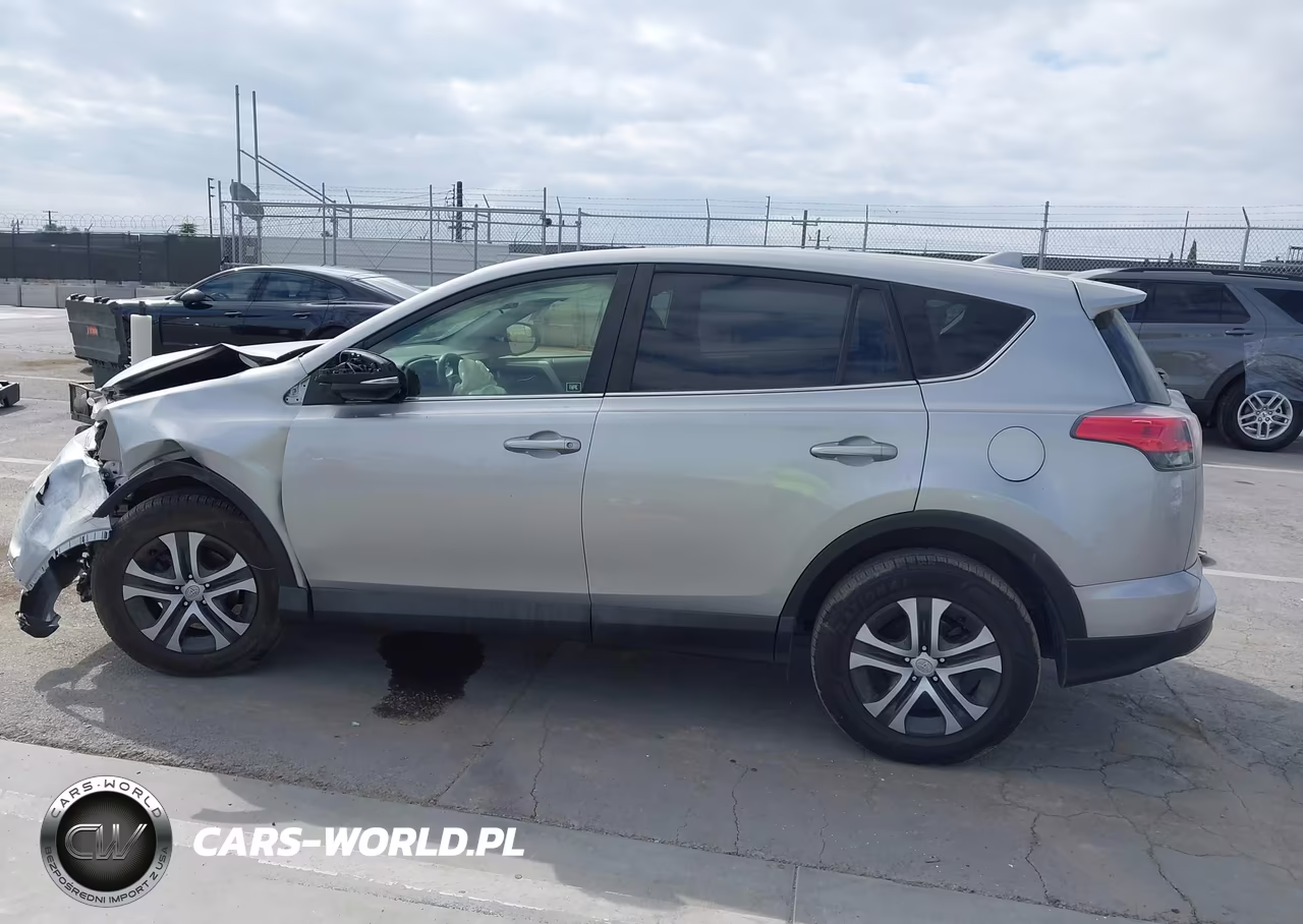 2018 Toyota Rav4 Xle VIN:JTMWFREV7JJ164679 - 14