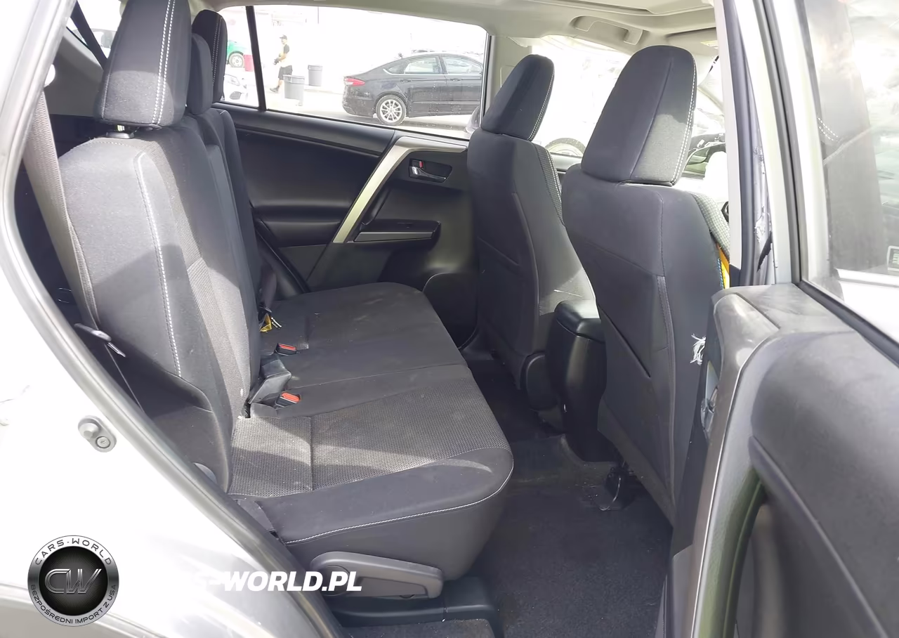 2018 Toyota Rav4 Xle VIN:JTMWFREV7JJ164679 - 8