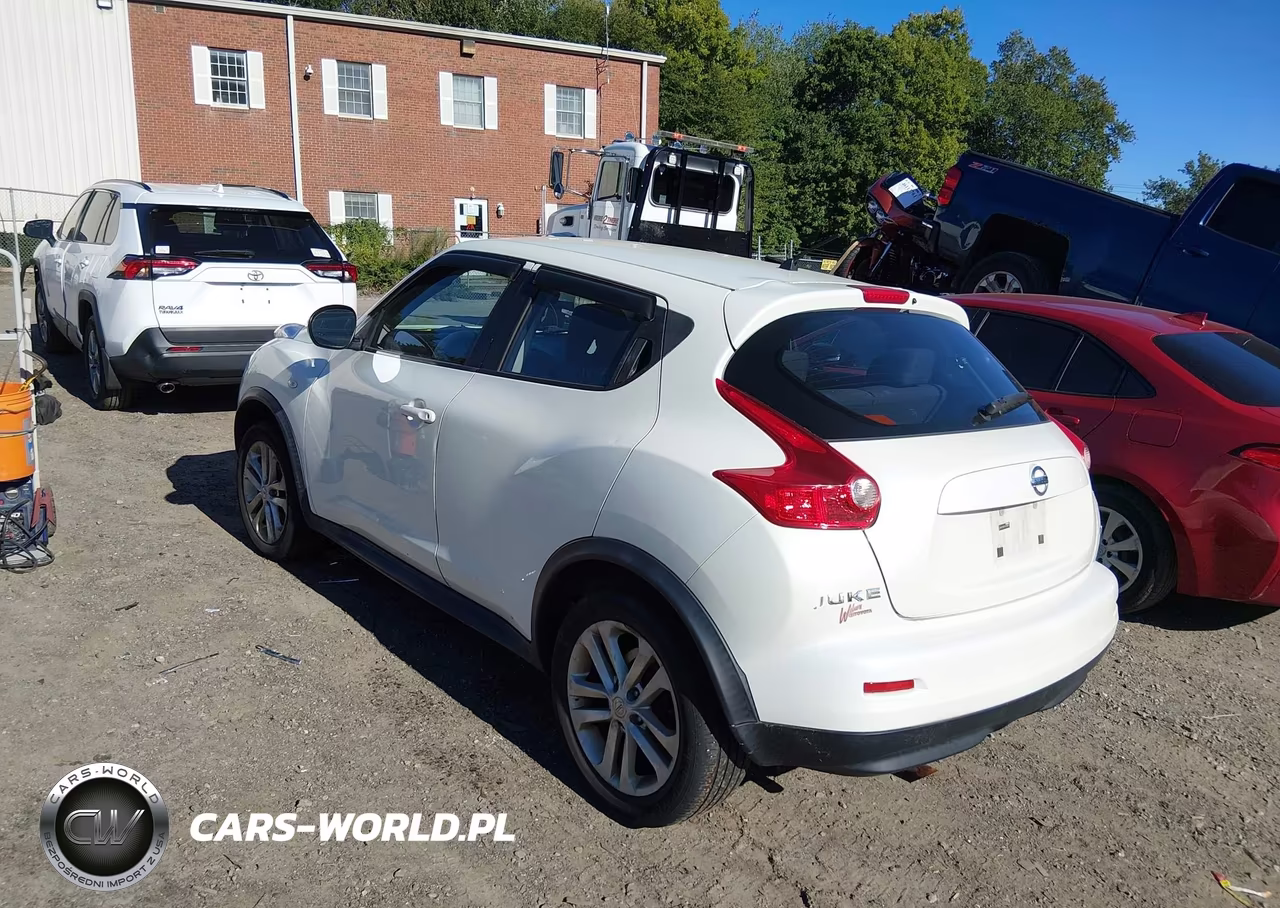 2011 Nissan Juke S VIN:JN8AF5MV1BT028627 - 3