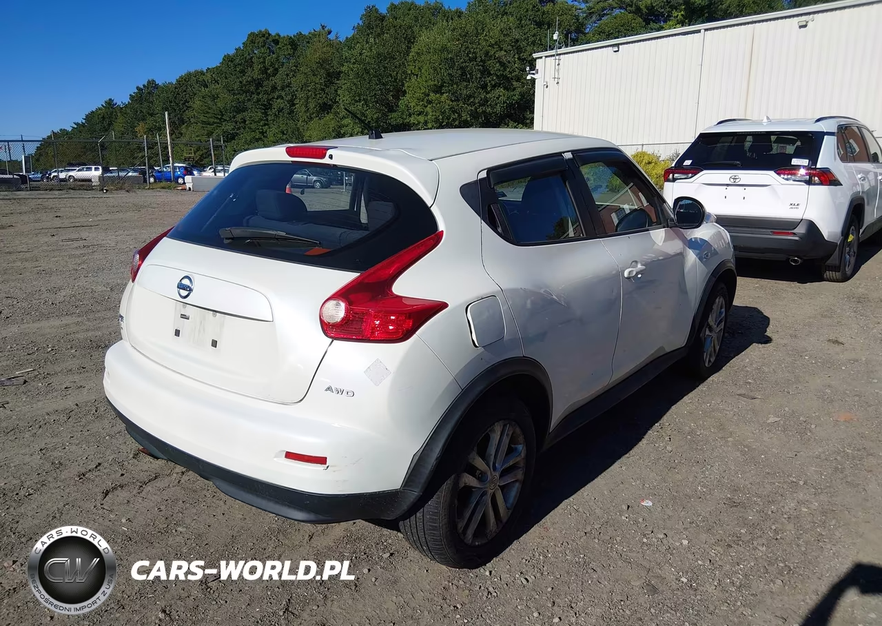 2011 Nissan Juke S VIN:JN8AF5MV1BT028627 - 4