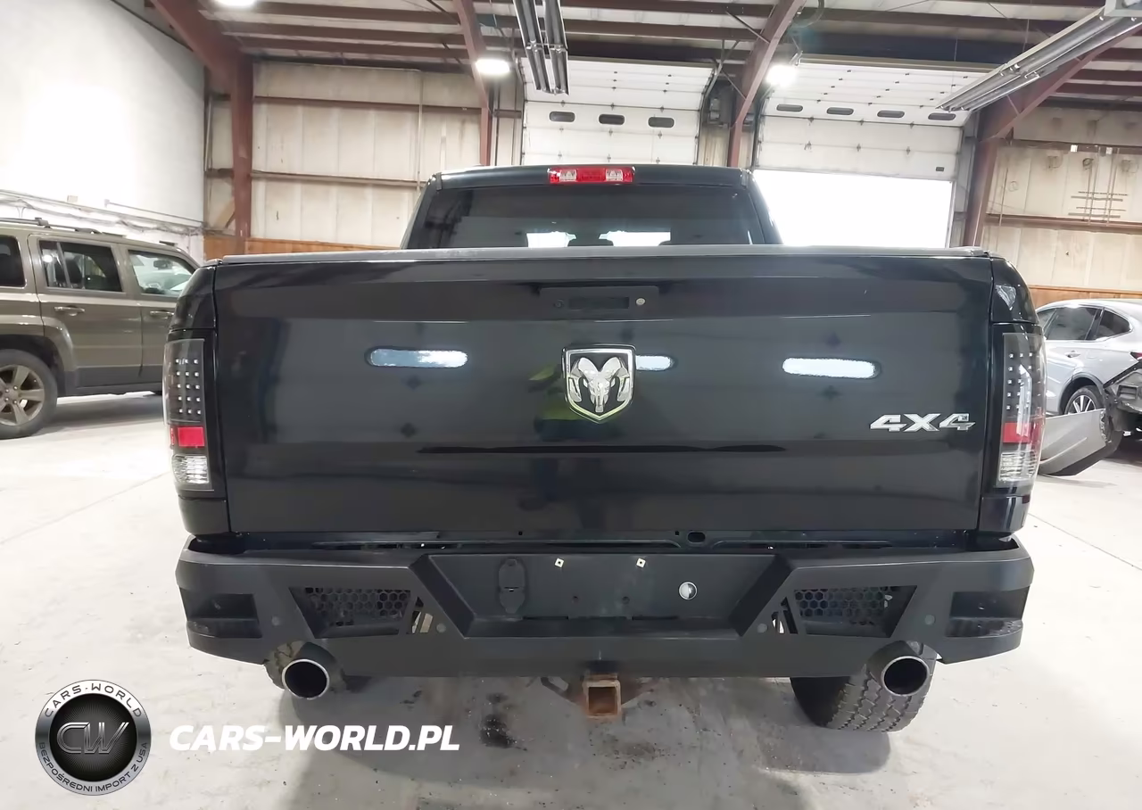 2018 Ram 1500 Express 4X4 6'4 Box VIN:1C6RR7FT7JS175866 - 16