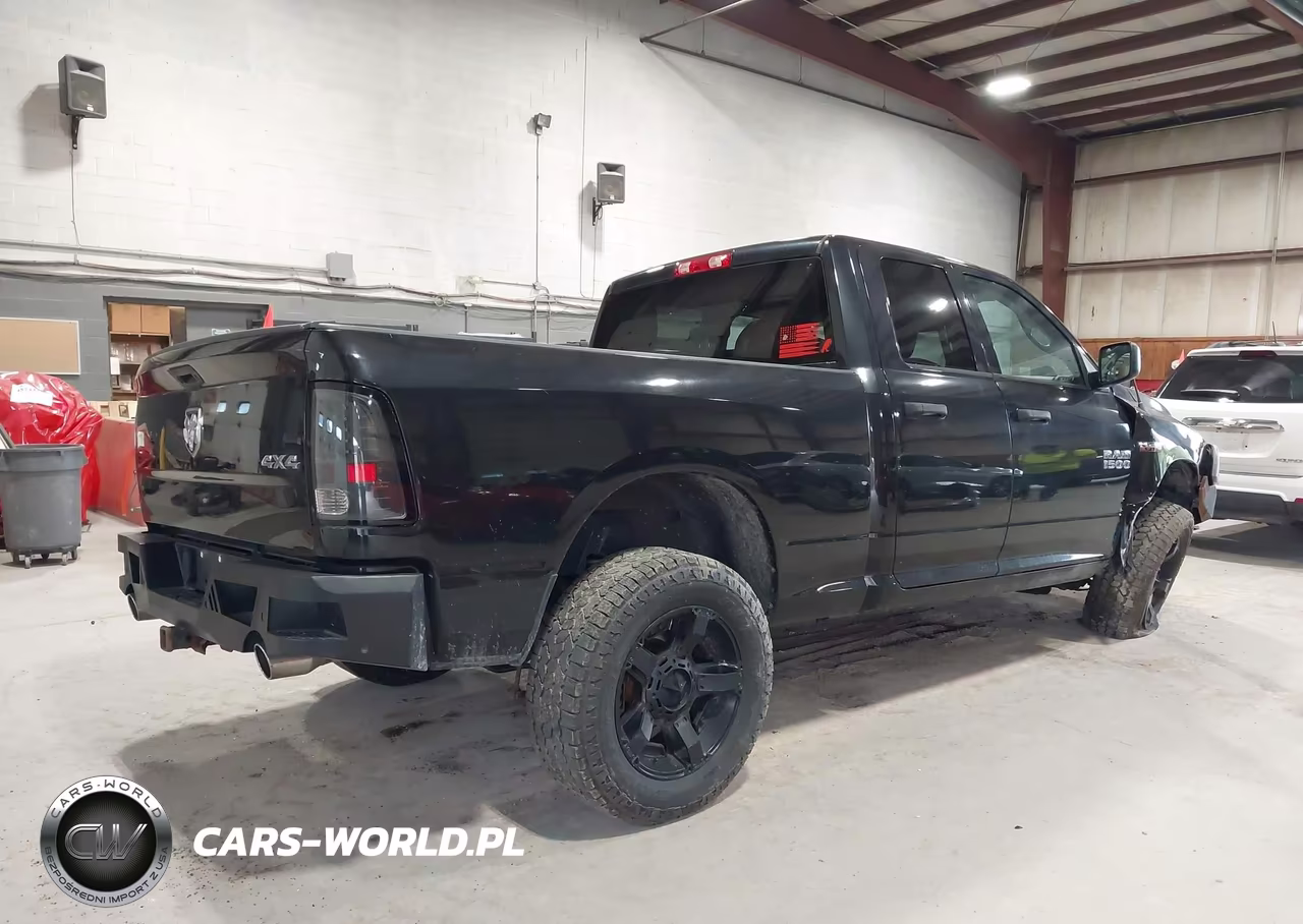 2018 Ram 1500 Express 4X4 6'4 Box VIN:1C6RR7FT7JS175866 - 4