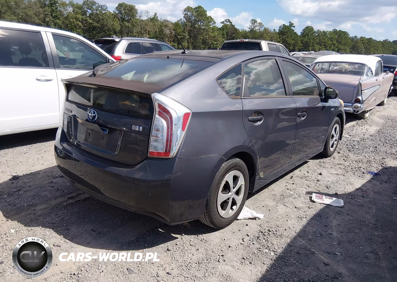 2012 Toyota Prius Three VIN:JTDKN3DU2C1558780 - 4