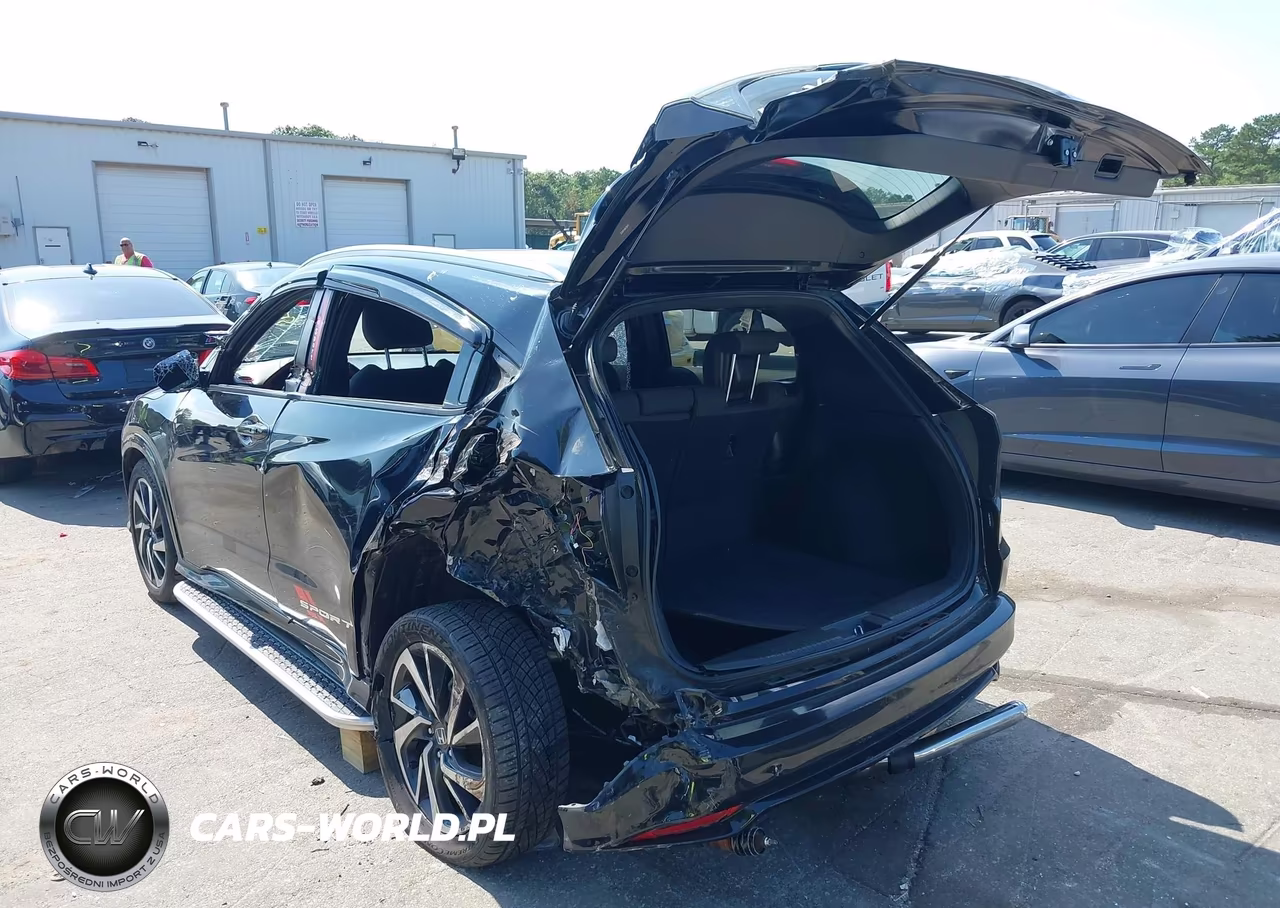 2019 Honda Hr-V Sport VIN:3CZRU6H19KM738014 - 3