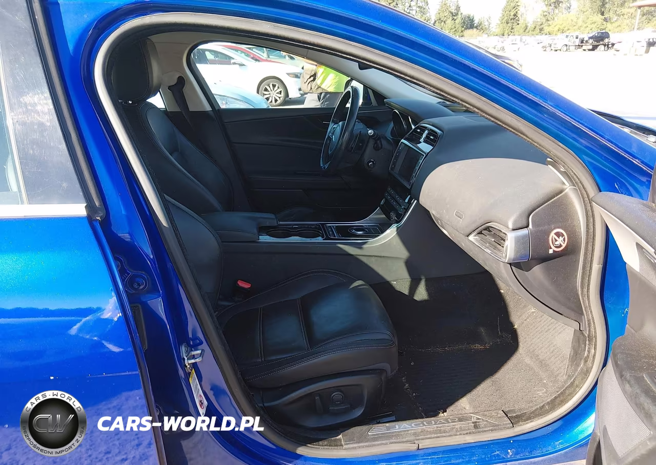 2017 Jaguar Xe 20D Prestige VIN:SAJAK4BN8HA969423 - 5