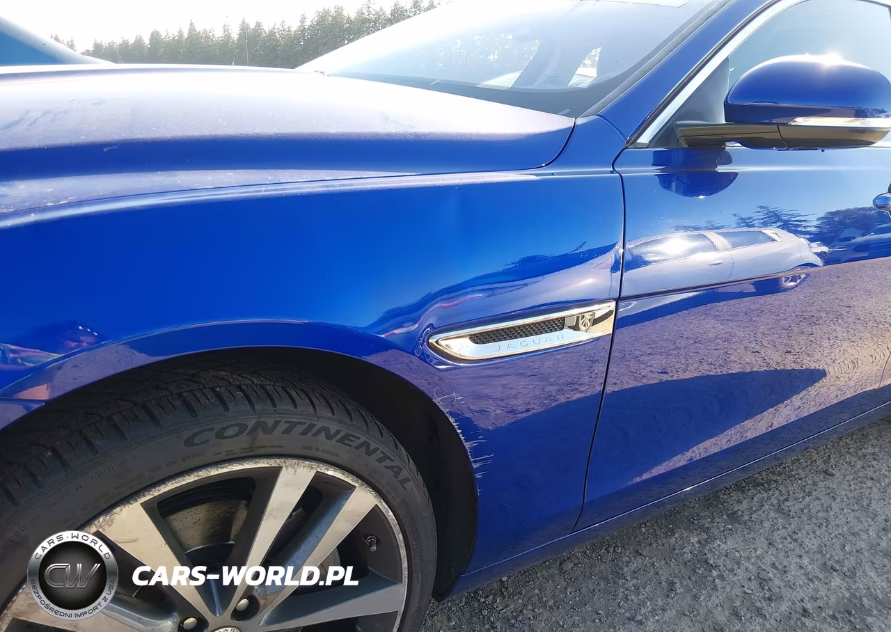2017 Jaguar Xe 20D Prestige VIN:SAJAK4BN8HA969423 - 6