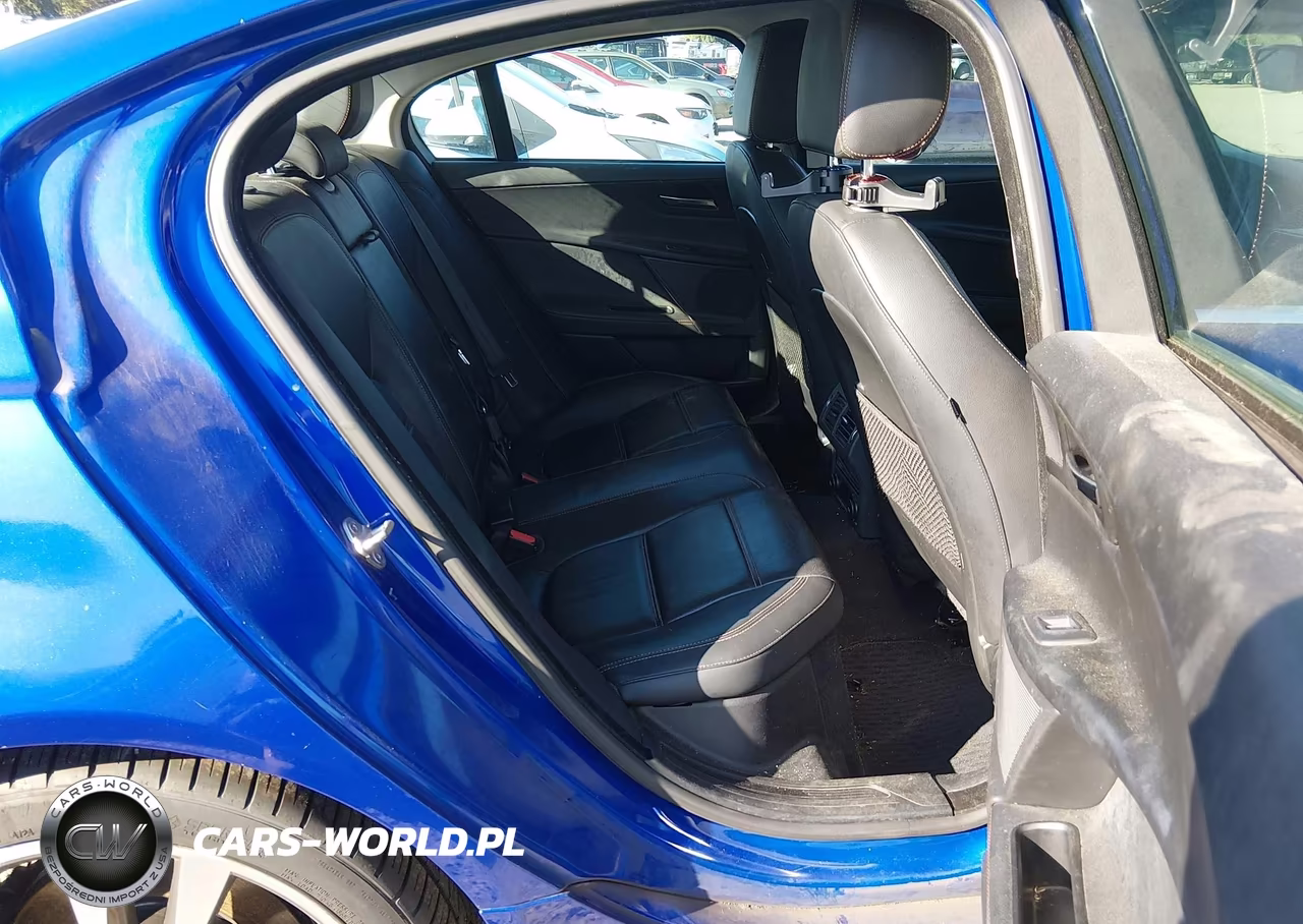 2017 Jaguar Xe 20D Prestige VIN:SAJAK4BN8HA969423 - 8
