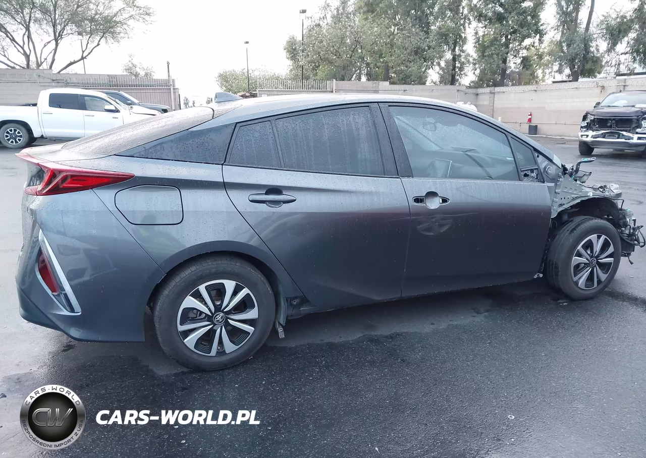 2017 Toyota Prius Prime Premium VIN:JTDKARFP2H3062573 - 14