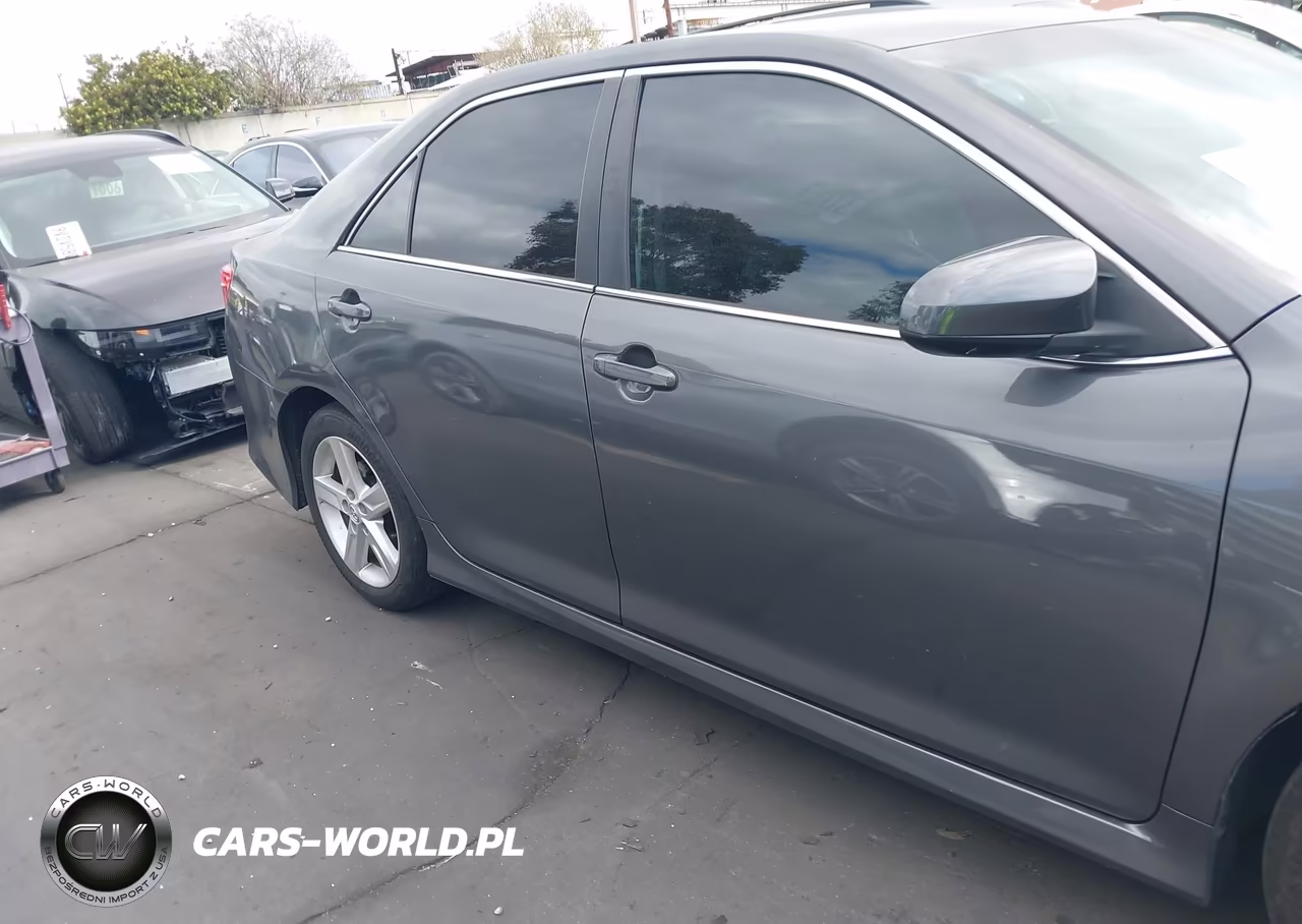 2014 Toyota Camry Se VIN:4T1BF1FKXEU338930 - 14