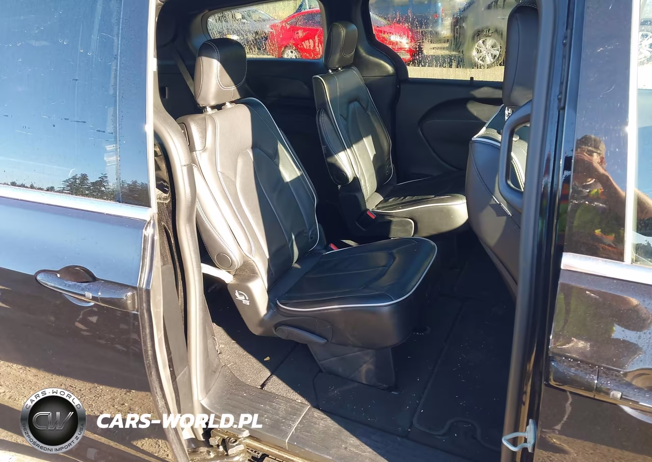 2026 Chrysler Pacifica Limited VIN:2C4RC1GG3TR195884 - 8