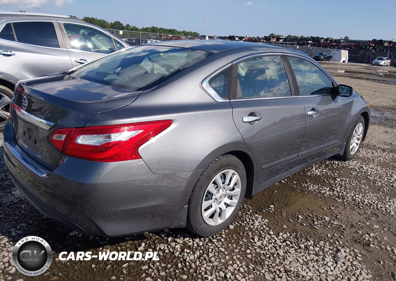 2017 Nissan Altima 2.5 S VIN:1N4AL3AP7HC154777 - 4