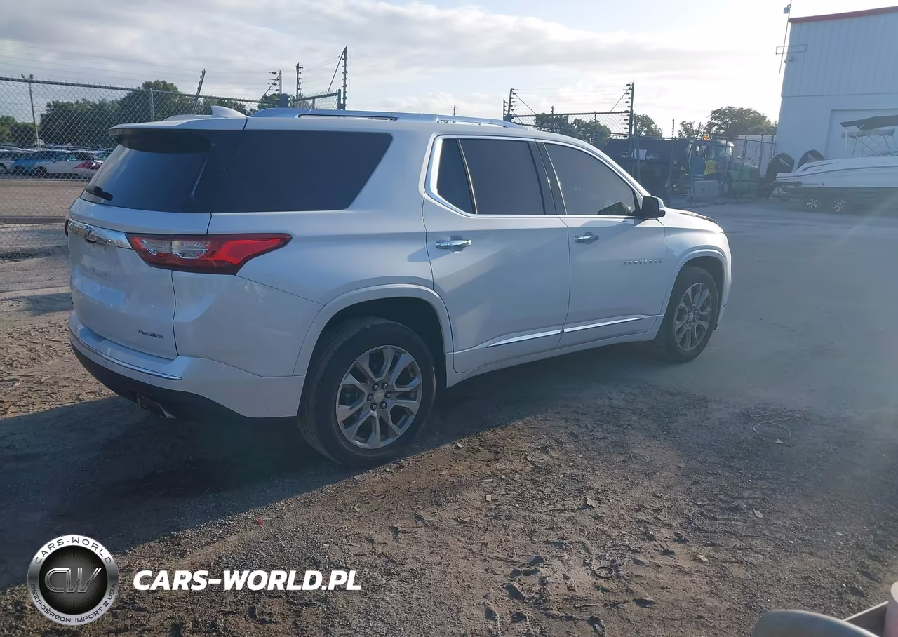 2019 Chevrolet Traverse Premier VIN:1GNEVKKW8KJ312799 - 4