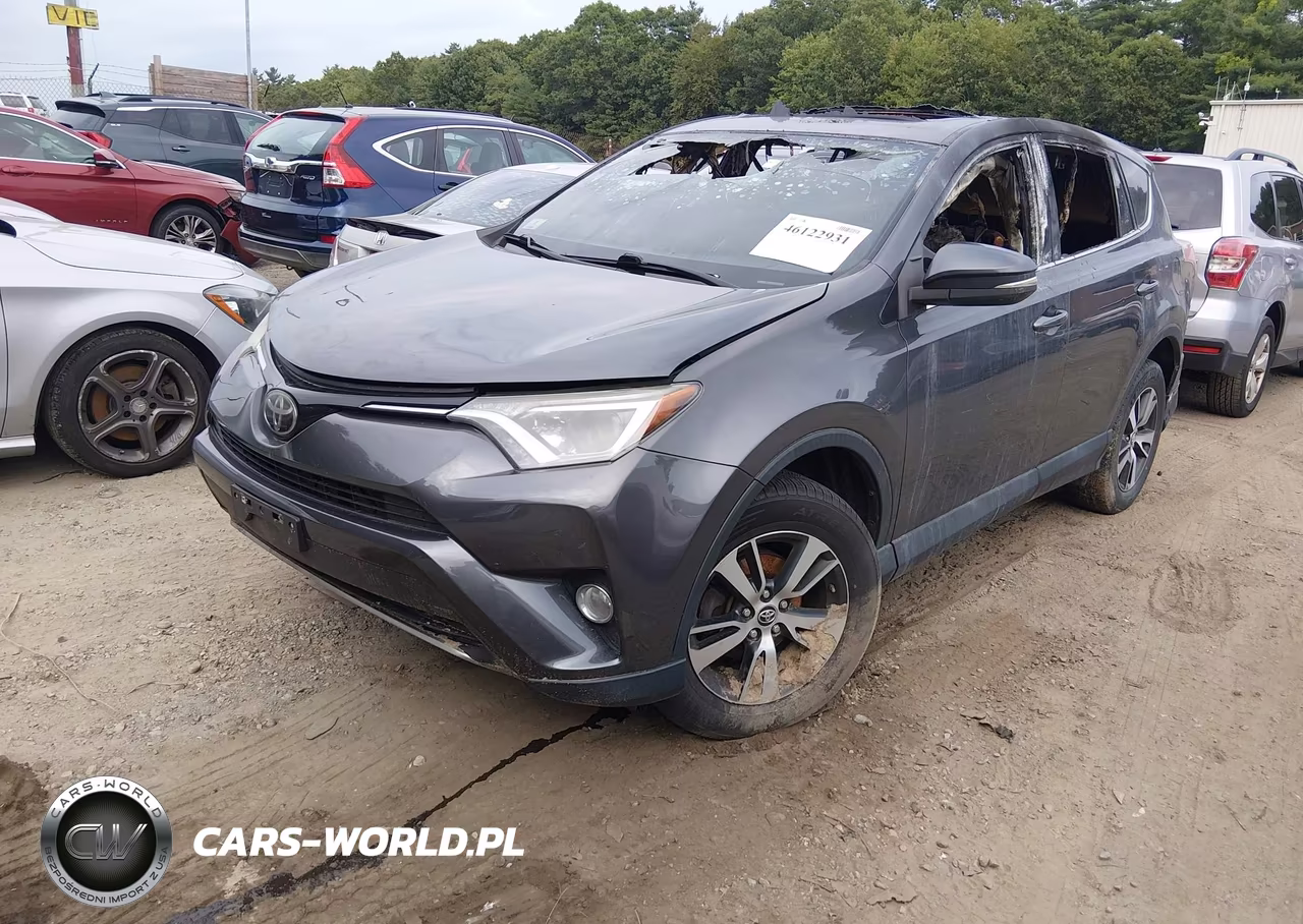 2018 Toyota Rav4 Xle VIN:2T3RFREV4JW807889 - 2