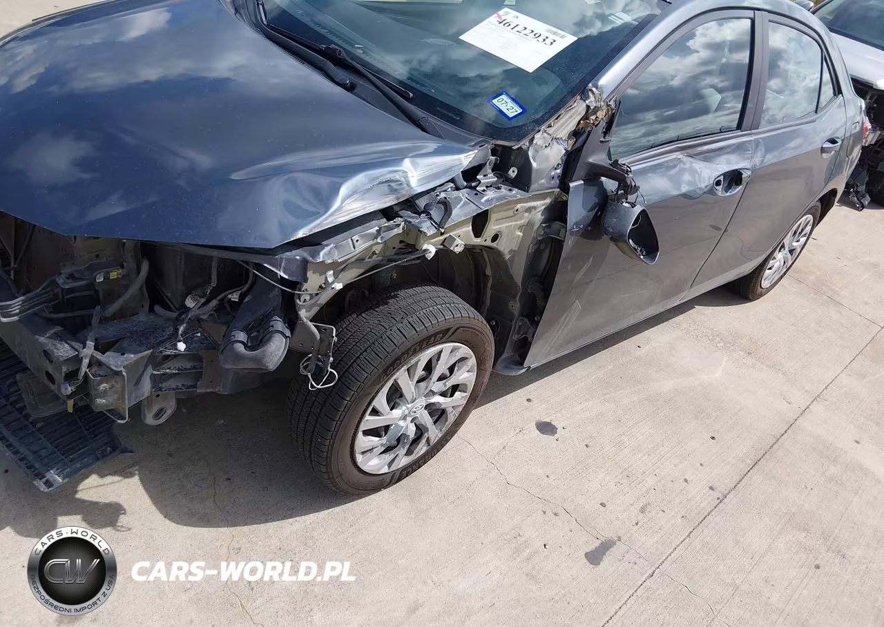 2019 Toyota Corolla Le VIN:5YFBURHE9KP865530 - 17