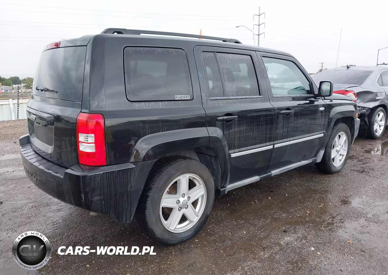 2010 Jeep Patriot Sport VIN:1J4NF1GB8AD652533 - 4