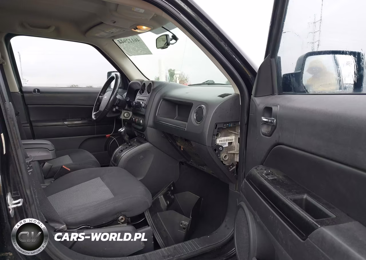 2010 Jeep Patriot Sport VIN:1J4NF1GB8AD652533 - 5
