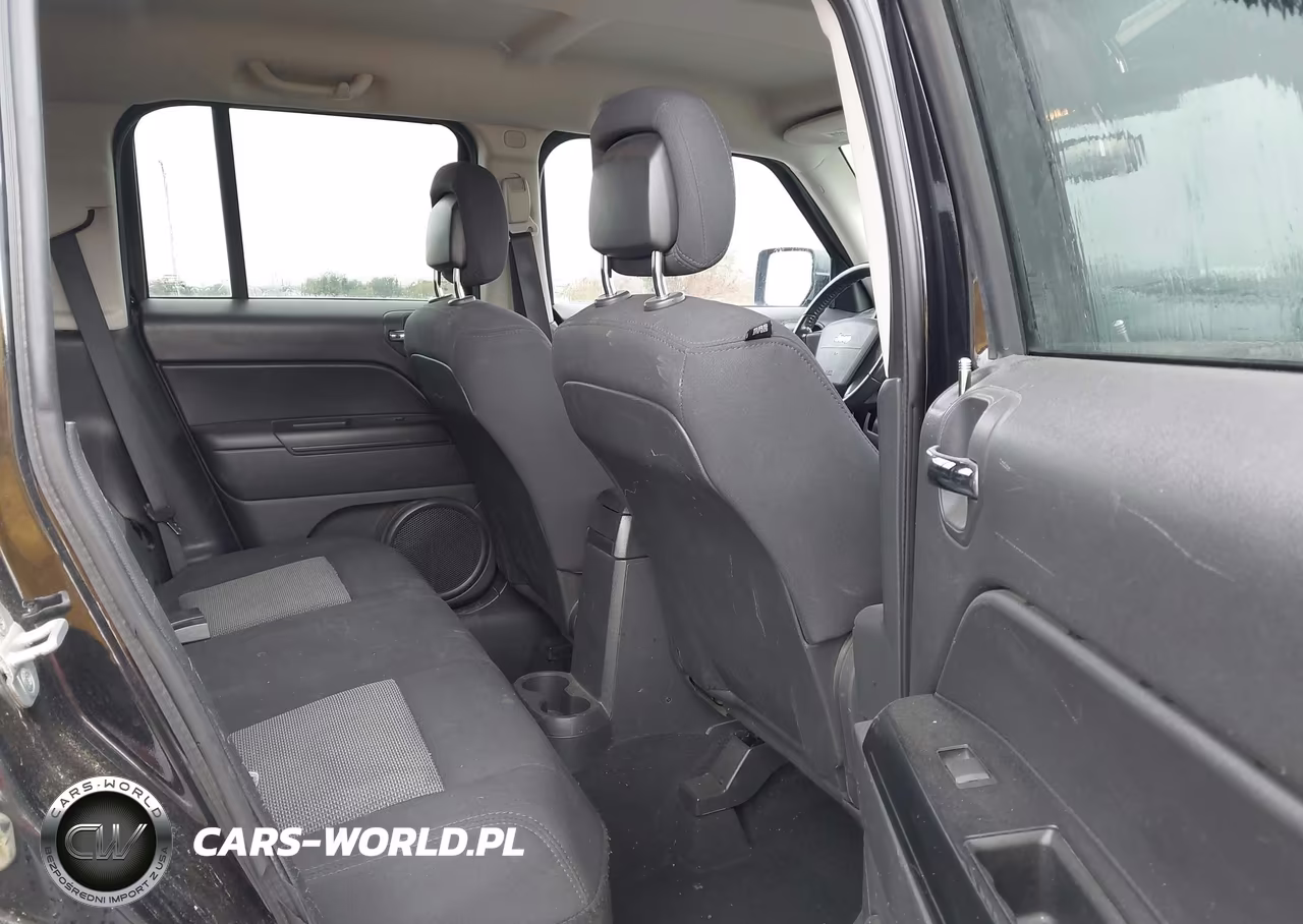 2010 Jeep Patriot Sport VIN:1J4NF1GB8AD652533 - 8