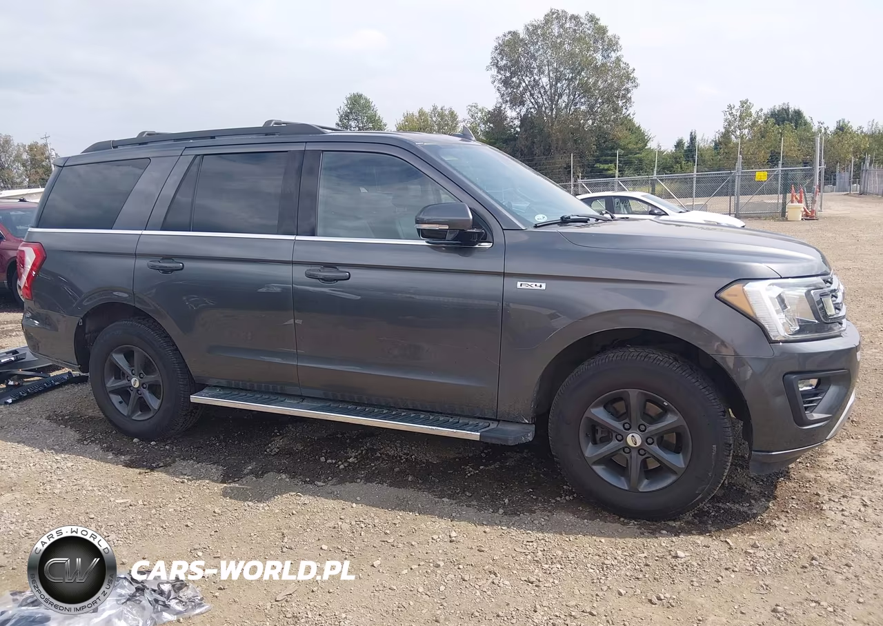 2018 Ford Expedition Xlt VIN:1FMJU1JT2JEA17292 - 14