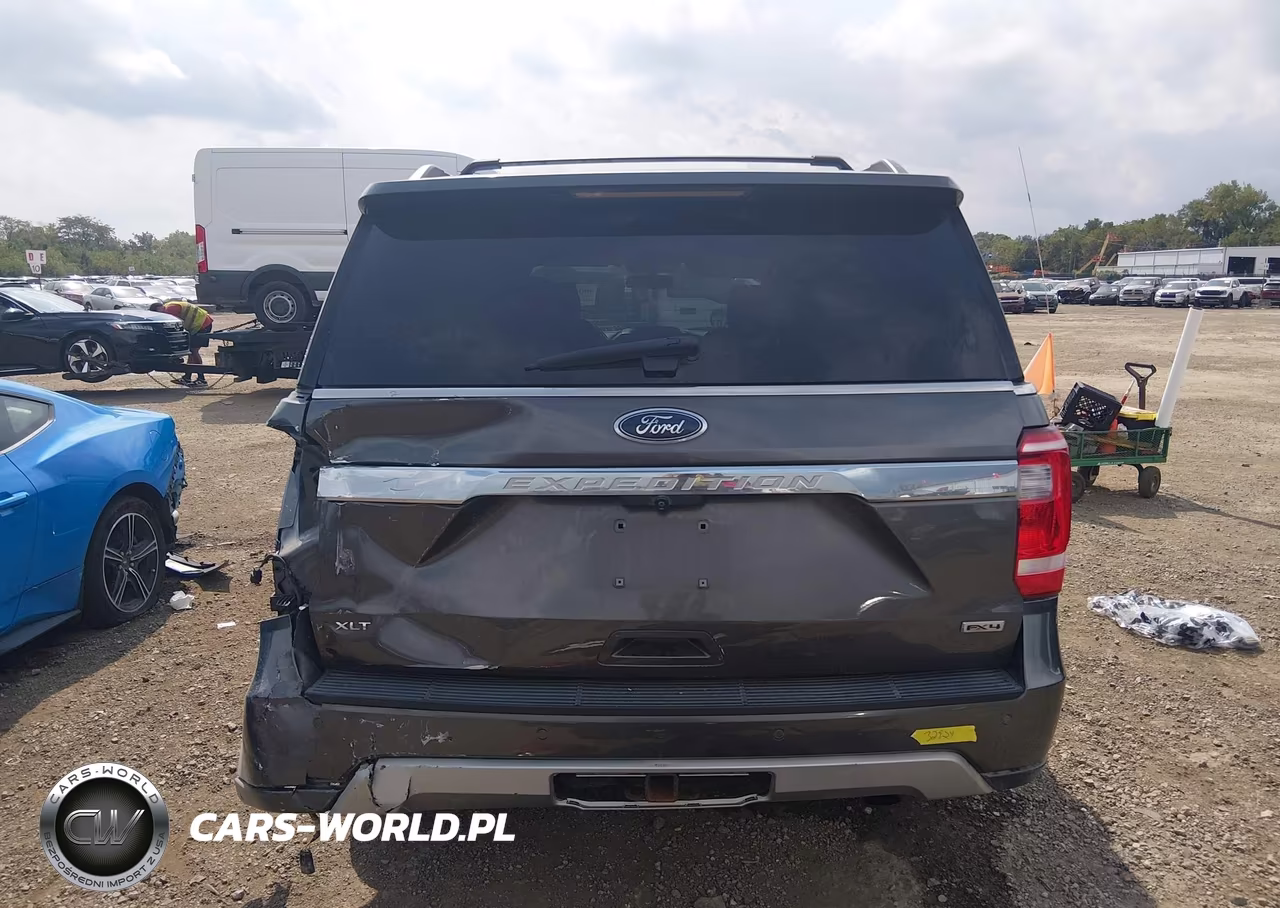 2018 Ford Expedition Xlt VIN:1FMJU1JT2JEA17292 - 17