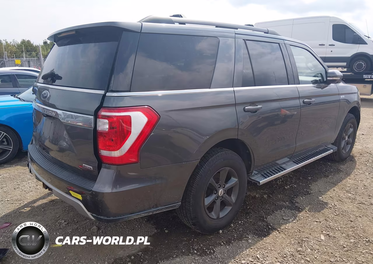 2018 Ford Expedition Xlt VIN:1FMJU1JT2JEA17292 - 4