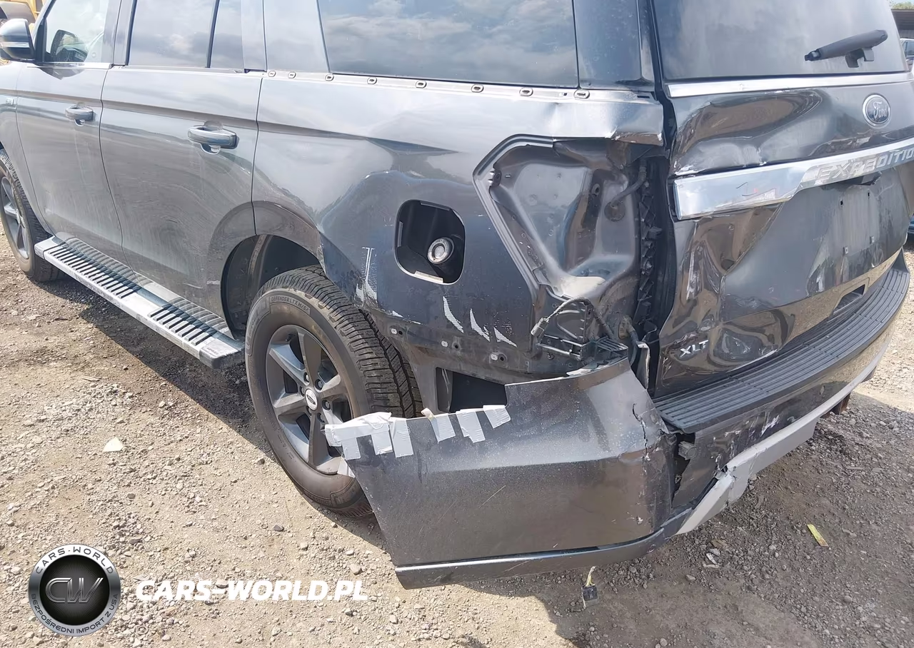2018 Ford Expedition Xlt VIN:1FMJU1JT2JEA17292 - 6