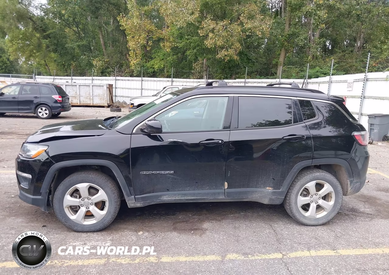 2018 Jeep Compass Latitude 4X4 VIN:3C4NJDBB7JT185533 - 14