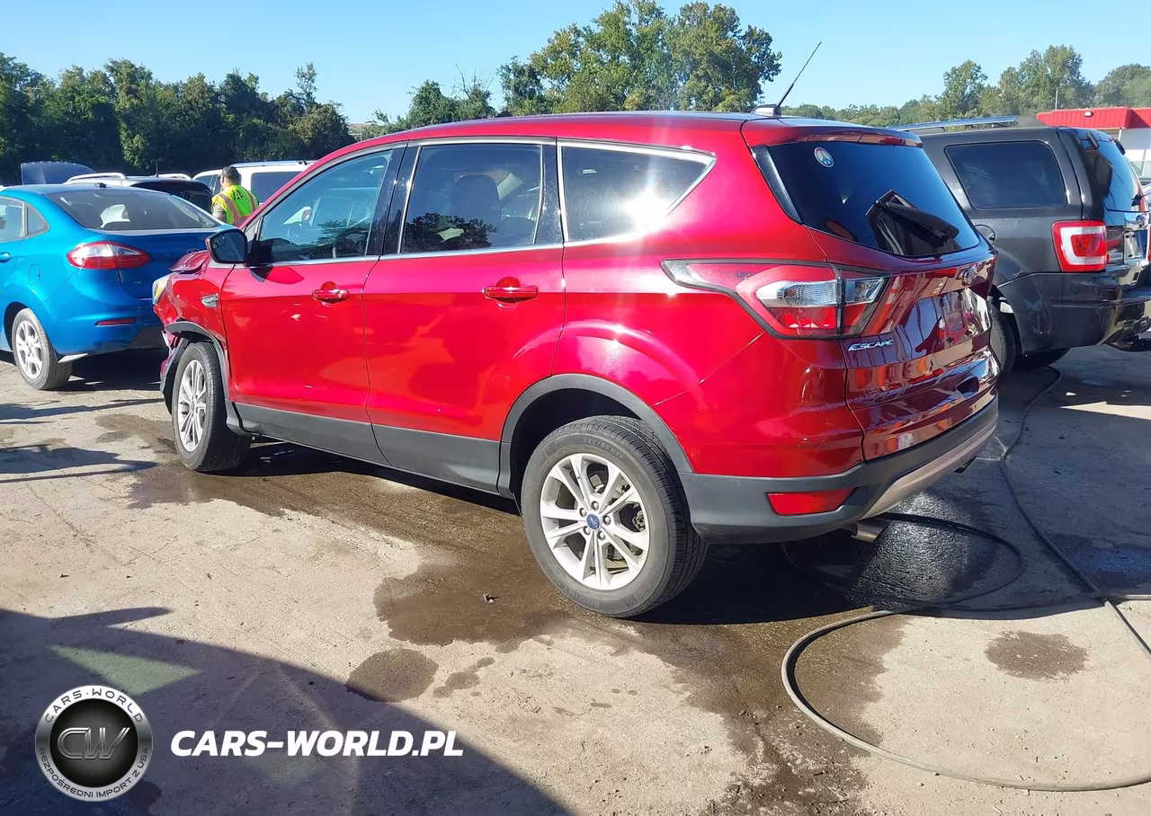 2017 Ford Escape Se VIN:1FMCU9GD4HUA27328 - 3