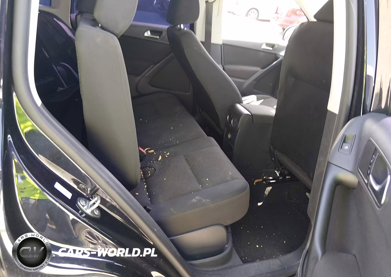 2017 Volkswagen Tiguan 2.0T-2.0T S VIN:WVGBV7AX2HK046651 - 8