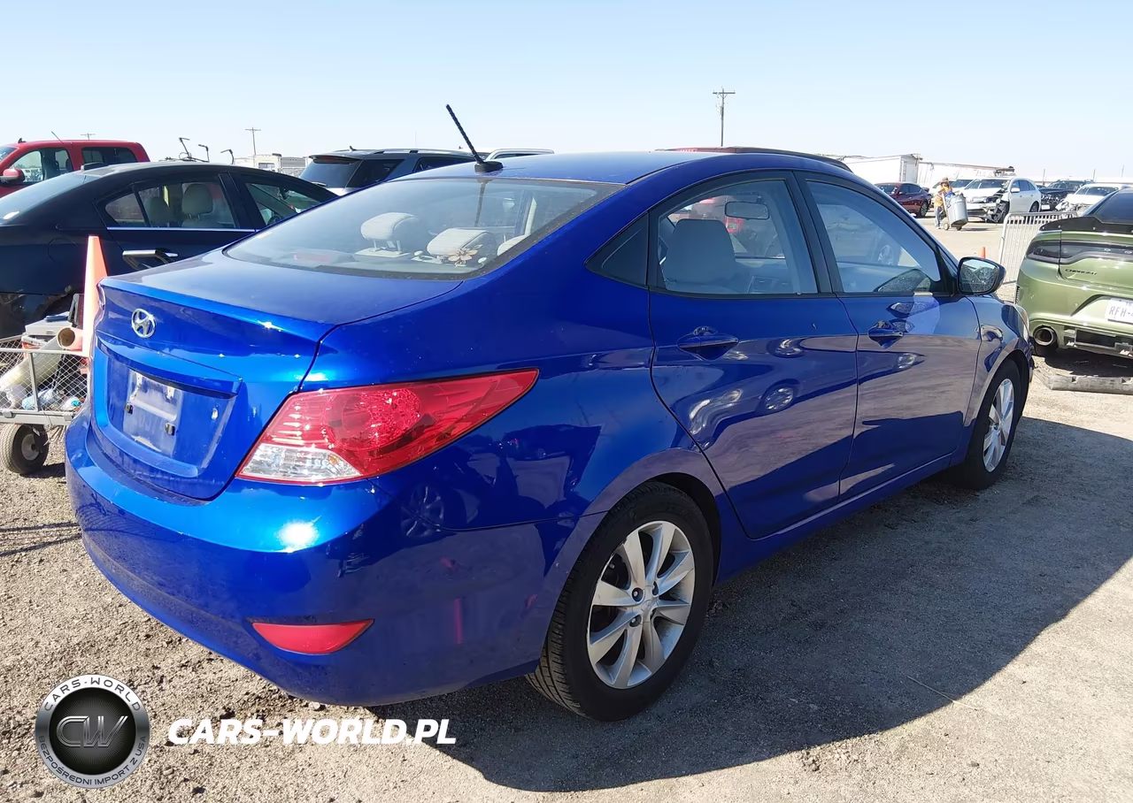2014 Hyundai Accent Gls VIN:KMHCU4AE6EU754986 - 4