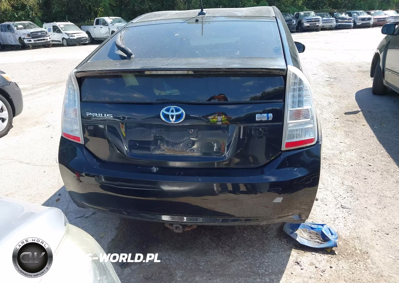 2011 Toyota Prius Two VIN:JTDKN3DU1B0273038 - 16