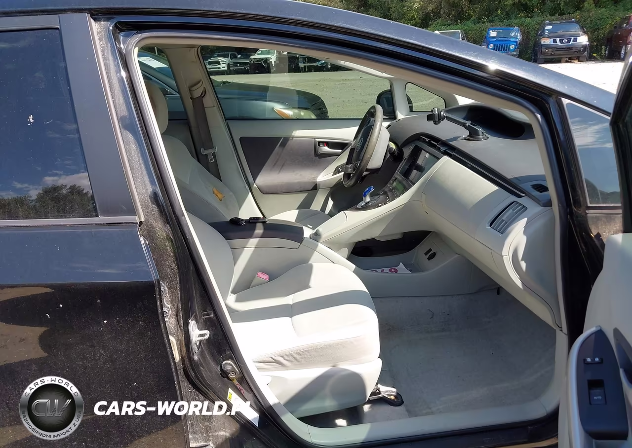 2011 Toyota Prius Two VIN:JTDKN3DU1B0273038 - 5
