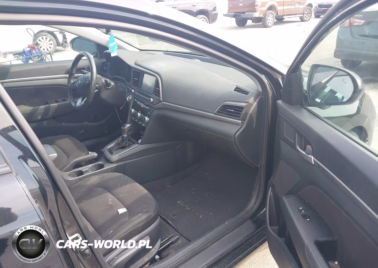 2020 Hyundai Elantra Value Edition VIN:5NPD84LFXLH549665 - 5