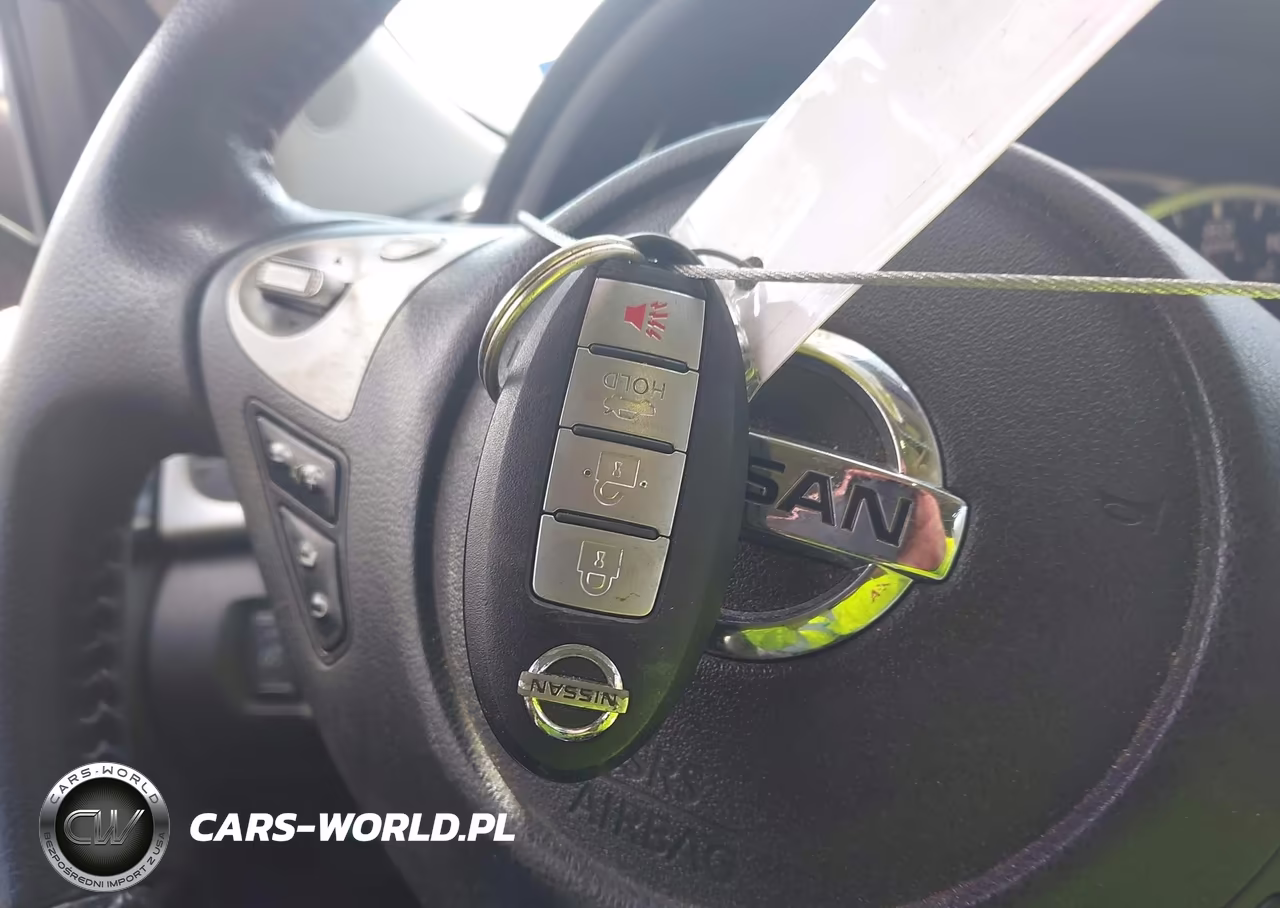 2016 Nissan Sentra Sr VIN:3N1AB7AP7GY273880 - 11