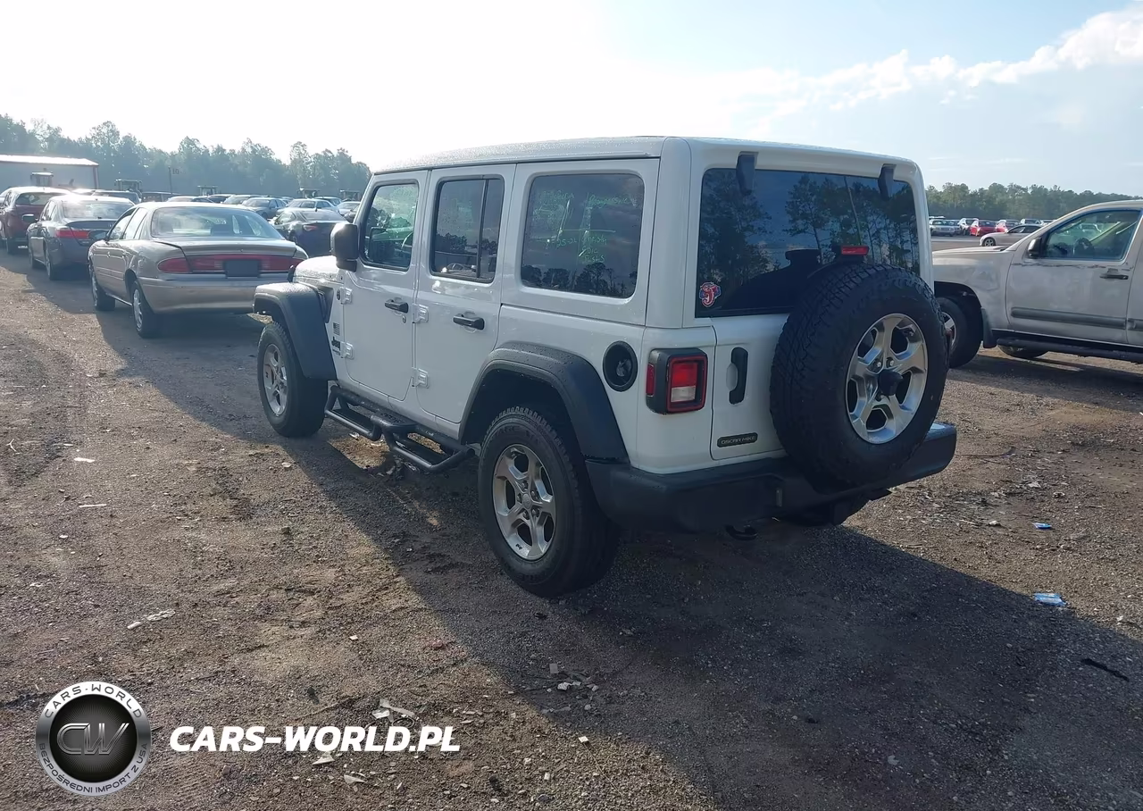 2021 Jeep Wrangler Unlimited Freedom 4X4 VIN:1C4HJXDN0MW671010 - 3