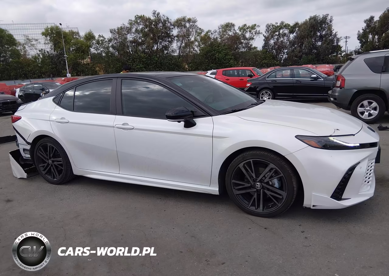 2025 Toyota Camry Xse VIN:4T1DAACK3SU162102 - 13