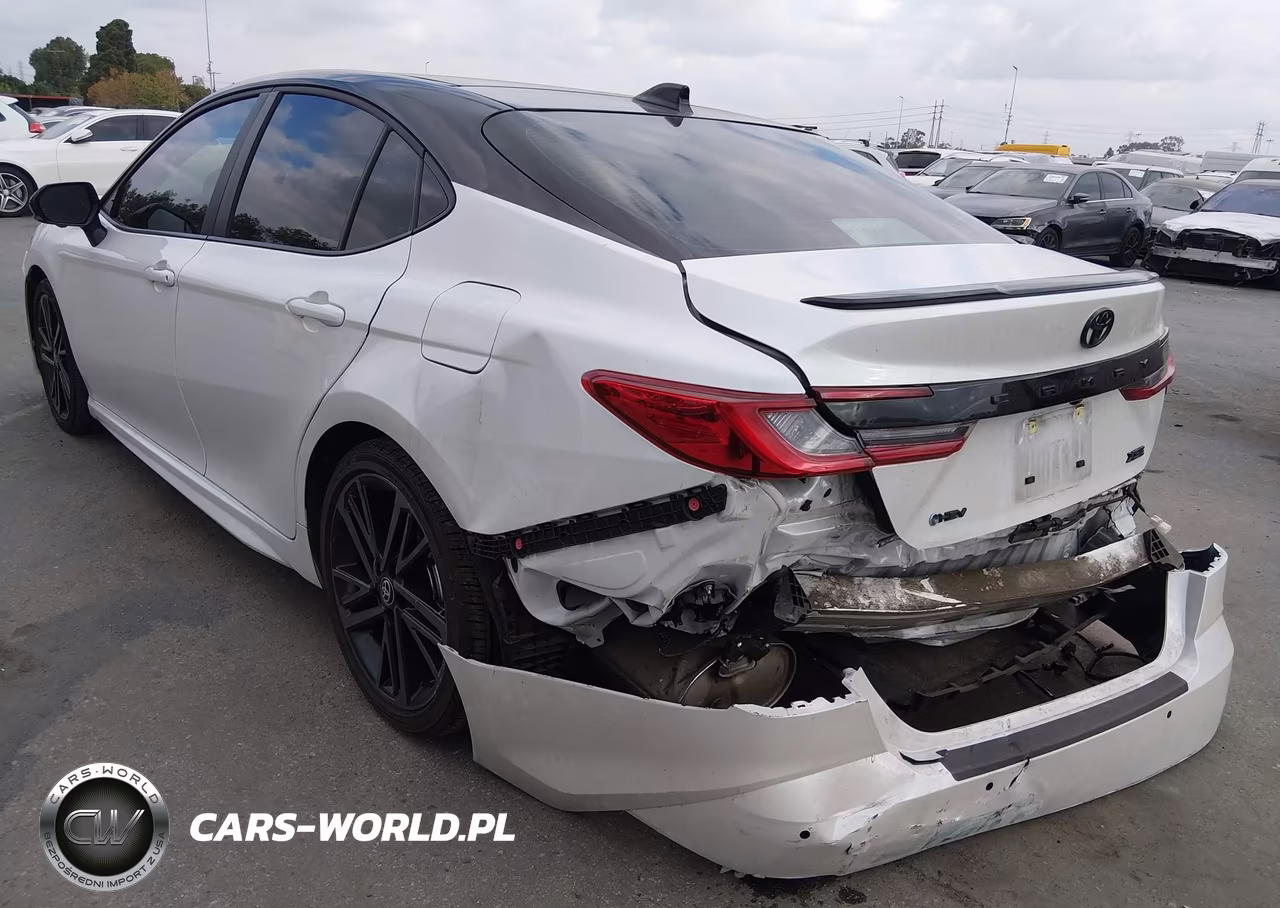 2025 Toyota Camry Xse VIN:4T1DAACK3SU162102 - 3