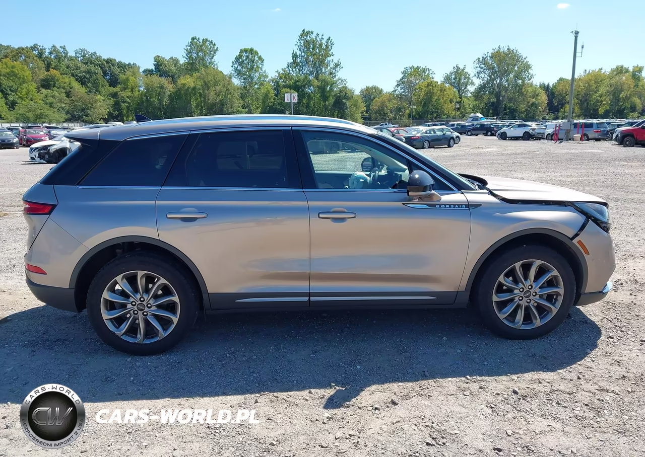2021 Lincoln Corsair Standard VIN:5LMCJ1D92MUL08772 - 13